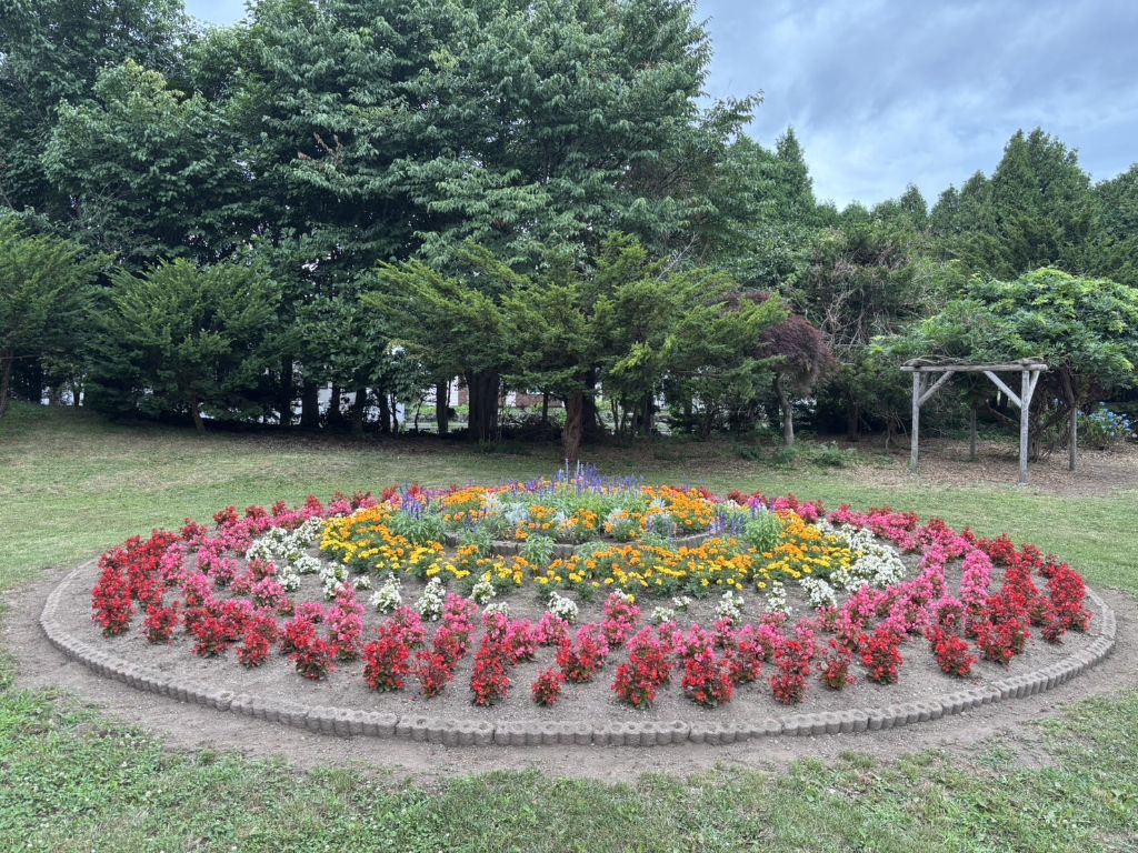 恵み野中学校花壇1