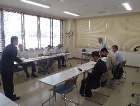 第9回恵庭駅西口土地区画整理審議会で意見を述べている写真