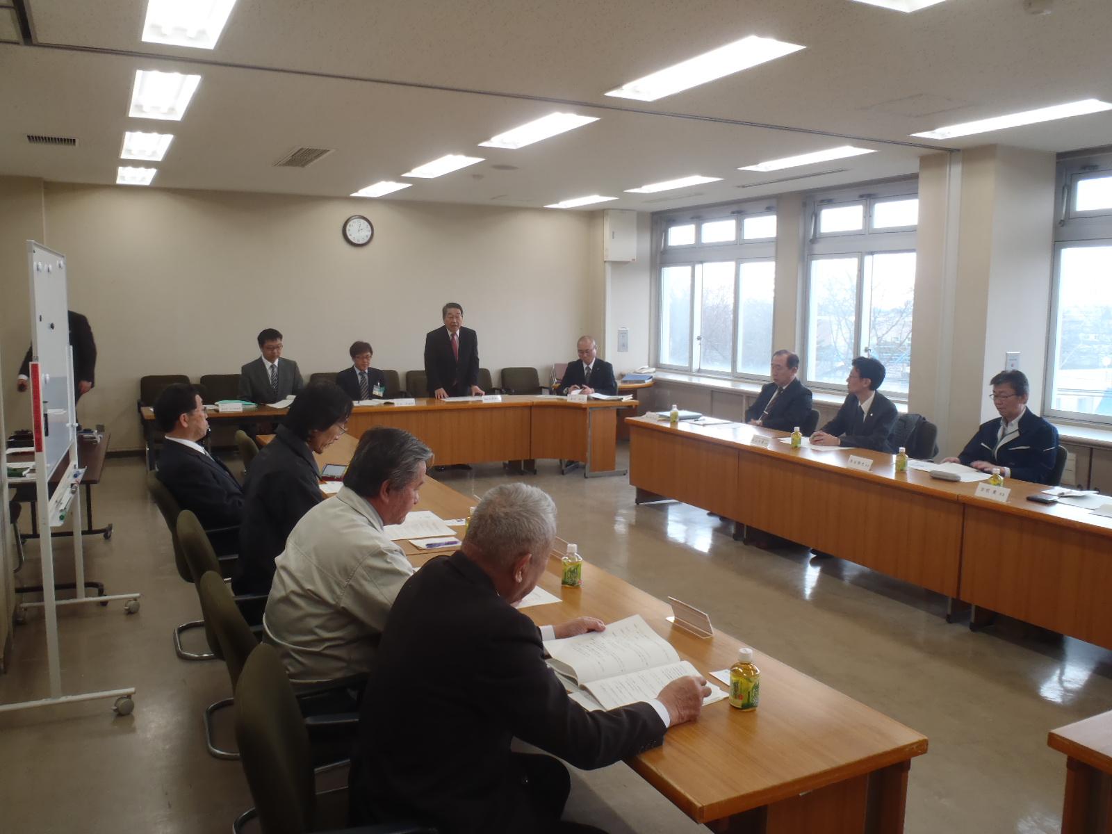 第7回恵庭駅西口区画整理審議会にて意見を述べている写真