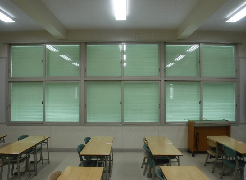 ブラインド設置の写真