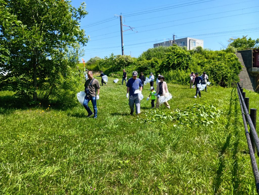 河川敷清掃作業(額縁付き) 漁川・茂漁川で河川清掃を実施しました【実施日令和8年7月4日（土曜日