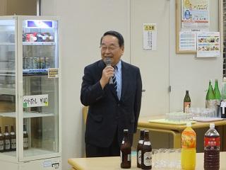 「こども環境学会懇親会」にて挨拶をしている原田市長の写真