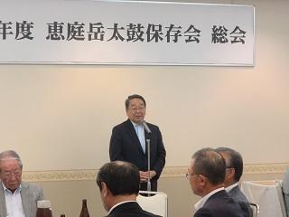 恵庭岳太鼓保存会総会で挨拶をする原田市長の写真2