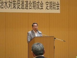 定期総会で挨拶をする原田市長の写真