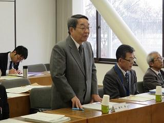 「第3回恵庭創生懇談会」にて挨拶をしている原田市長の写真