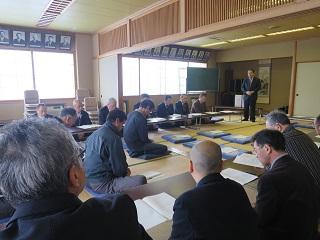 「北島水防組合定期総会」にて挨拶をしている原田市長の写真1