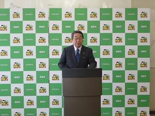 「平成30年度予算案記者発表」挨拶をしている原田市長の写真2